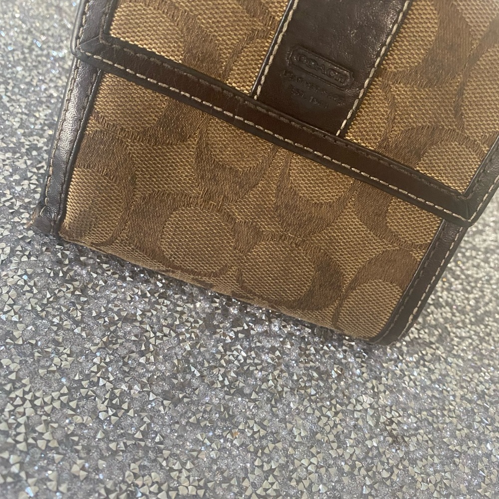 Used Coach Wallet - Picture 2 of 8